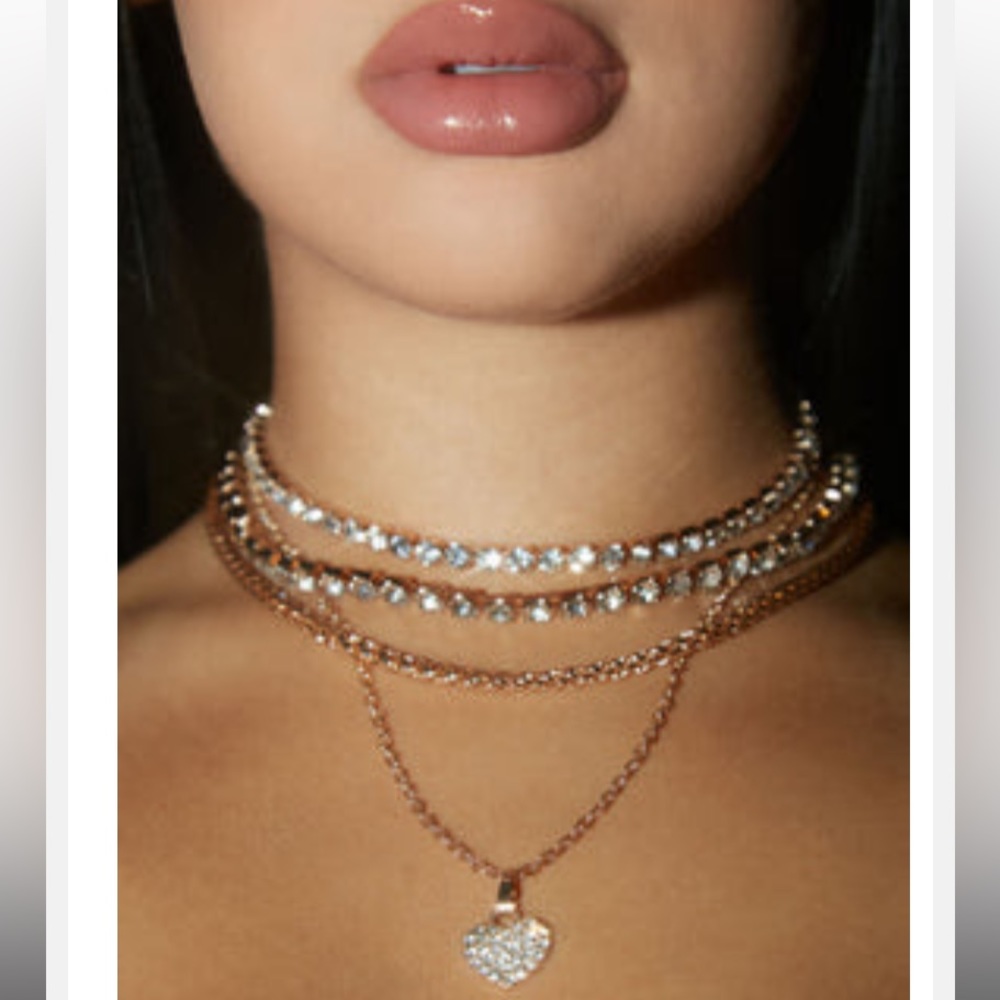 Expensive classy heart layered necklace